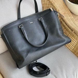 Sleek & Sophisticated: Tumi Leather Tote (Fits 16" MacBook!)**